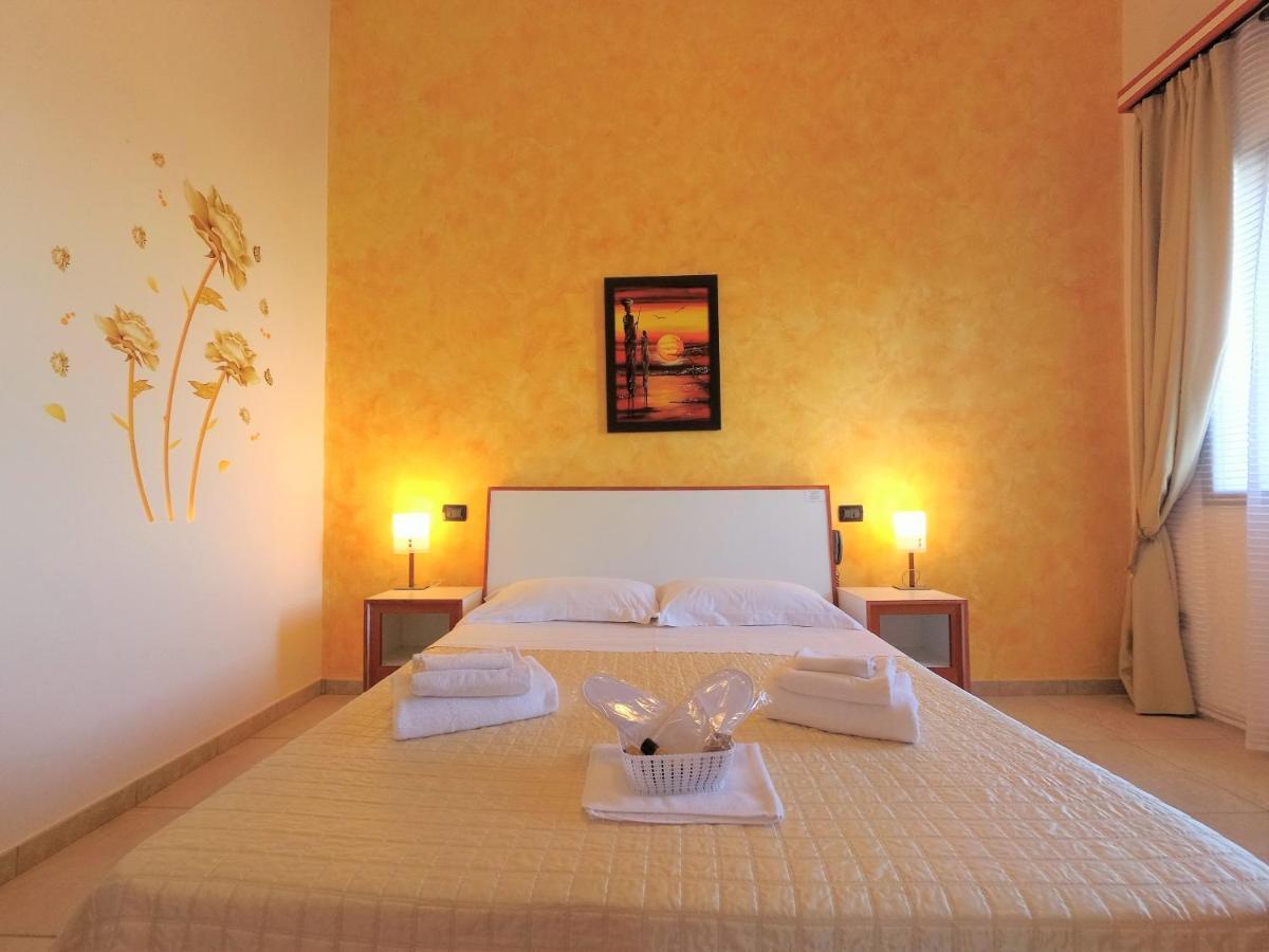 Hotel Alba Chiara Sant'Andrea Salento Luaran gambar